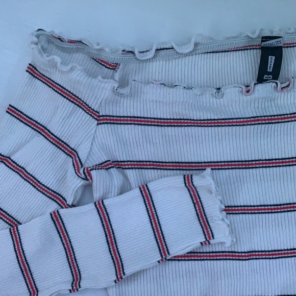 Cropped Off the Shoulder Long Sleeve - Picture 2 of 4